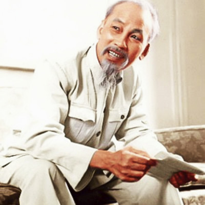 Chủ tịch Hồ Chí  Minh - Người anh hùng dân tộc vĩ đại, kết tinh rạng ngời của đạo đức, trí tuệ,  khí phách, lương tri của dân tộc Việt Nam và thời đại!