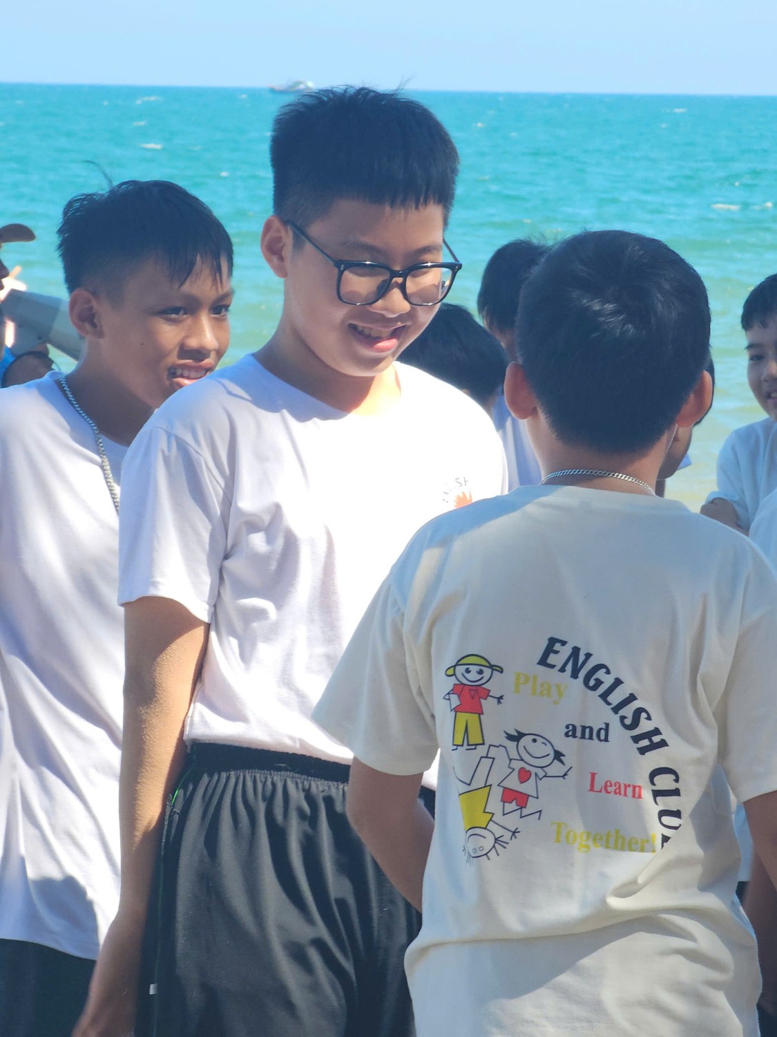 Sinh hoạt dã ngoại CLB Tiếng Anh 2024 - 2025