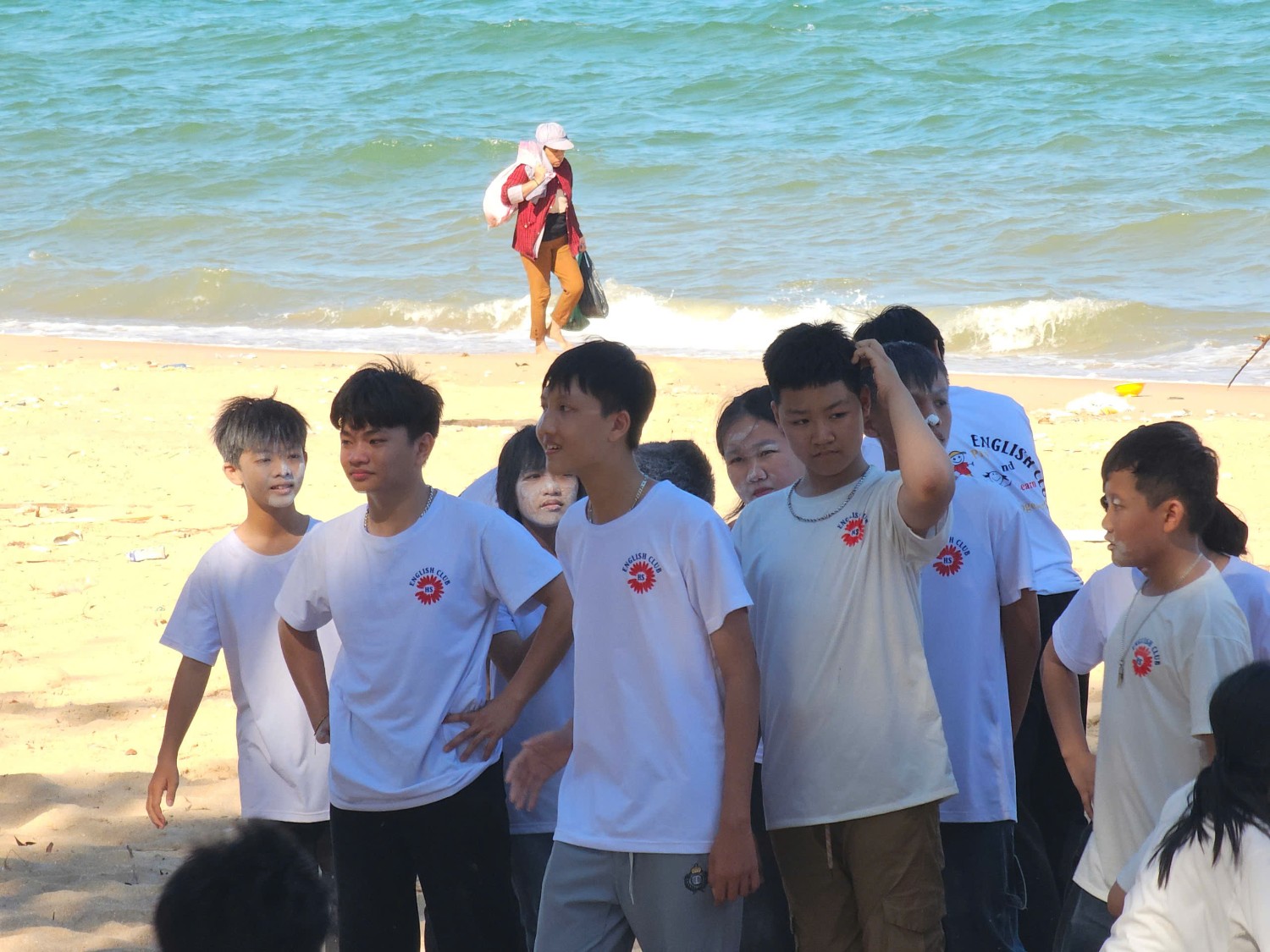 Sinh hoạt dã ngoại CLB Tiếng Anh 2024 - 2025