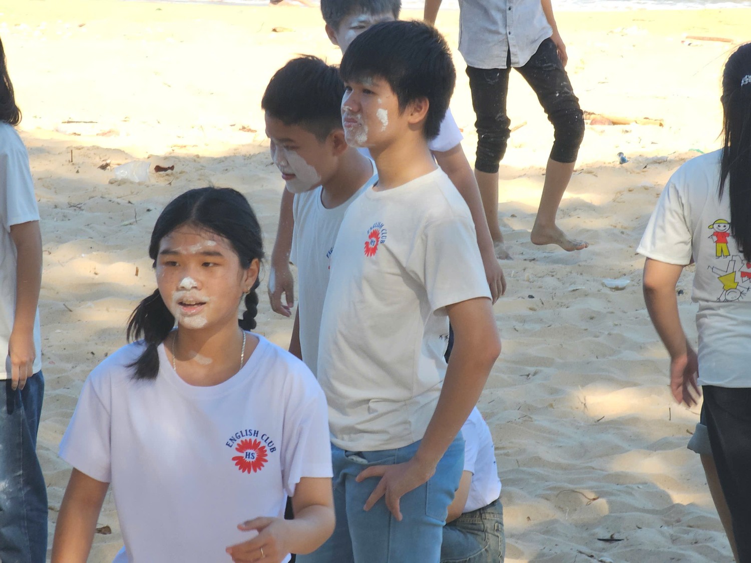 Sinh hoạt dã ngoại CLB Tiếng Anh 2024 - 2025