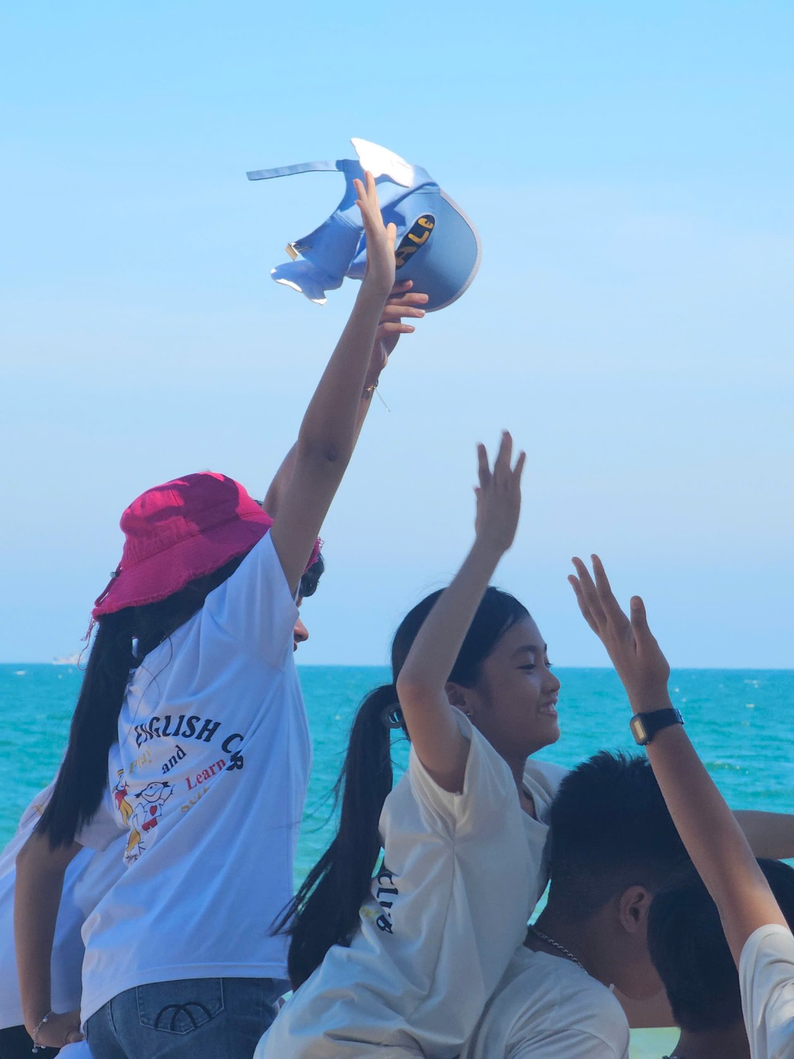 Sinh hoạt dã ngoại CLB Tiếng Anh 2024 - 2025