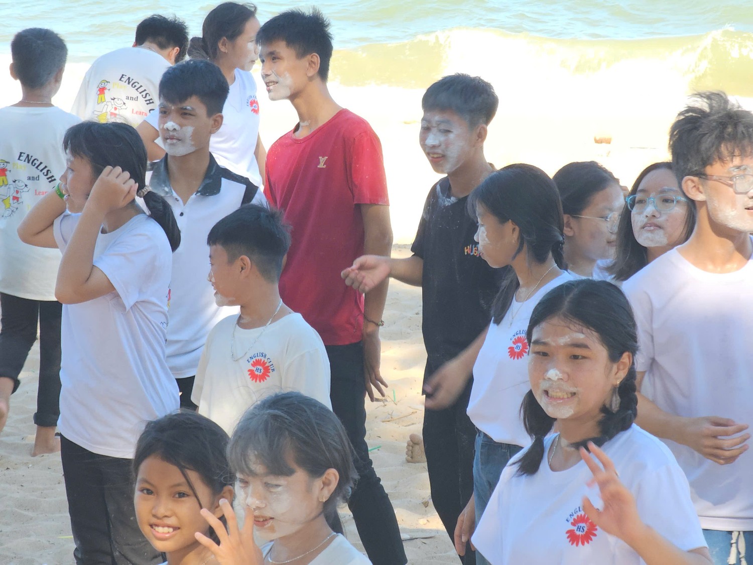 Sinh hoạt dã ngoại CLB Tiếng Anh 2024 - 2025