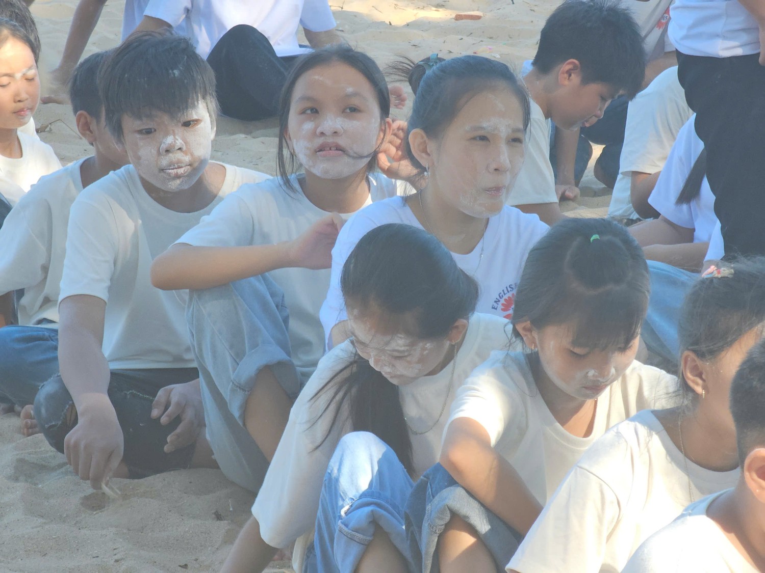 Sinh hoạt dã ngoại CLB Tiếng Anh 2024 - 2025