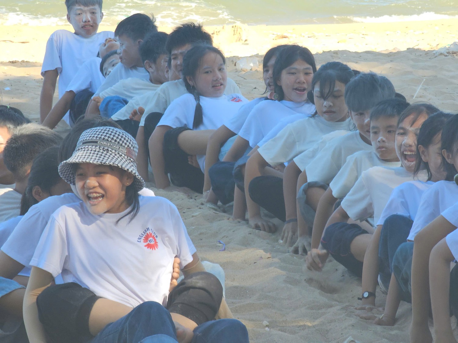 Sinh hoạt dã ngoại CLB Tiếng Anh 2024 - 2025