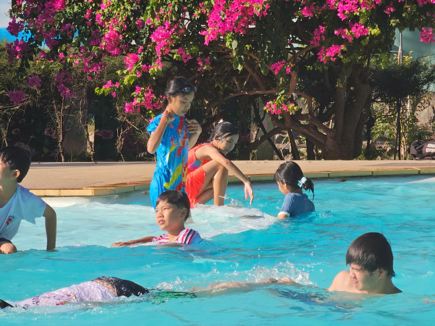 Sinh hoạt dã ngoại CLB Tiếng Anh 2024 - 2025