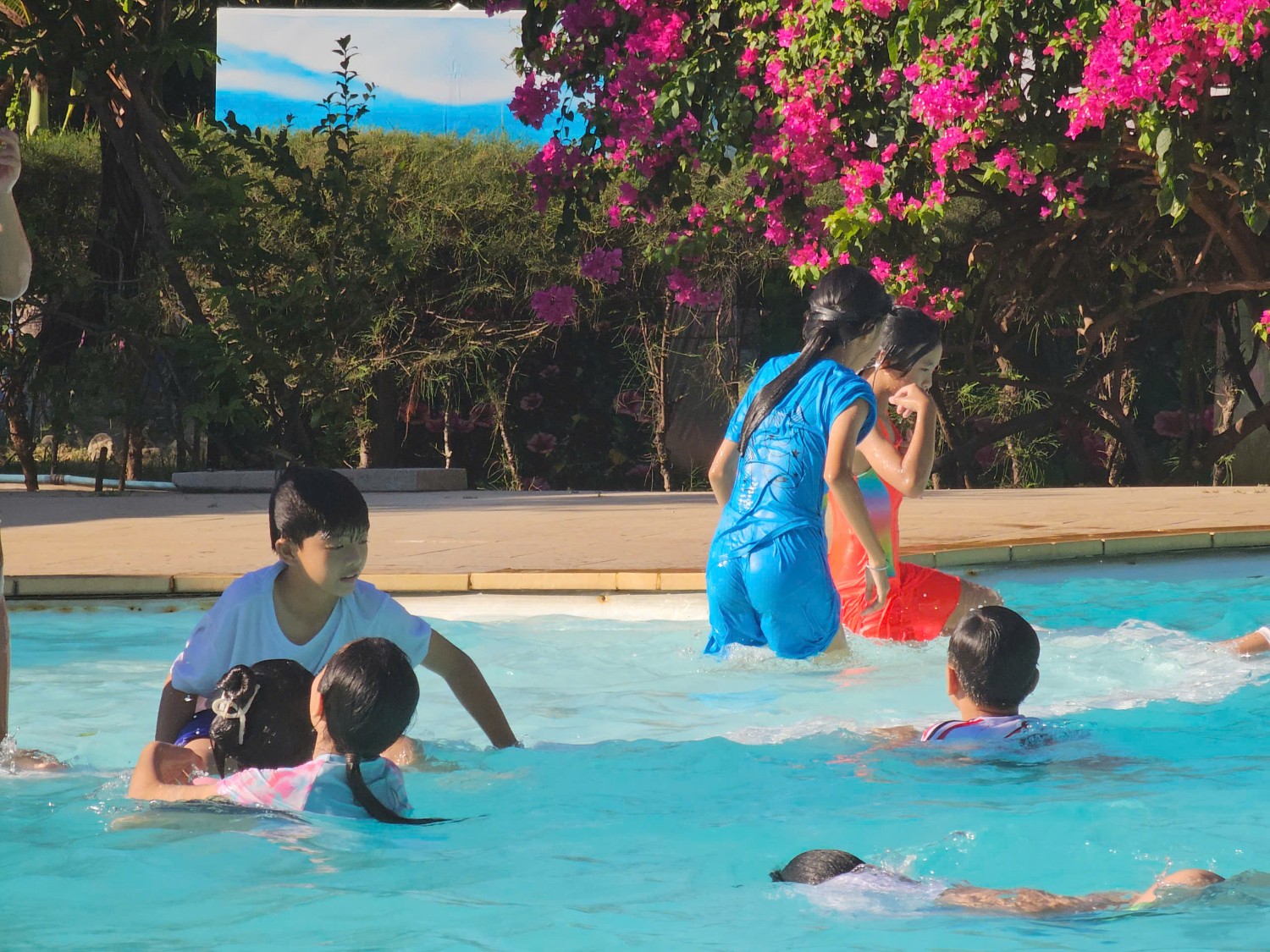 Sinh hoạt dã ngoại CLB Tiếng Anh 2024 - 2025