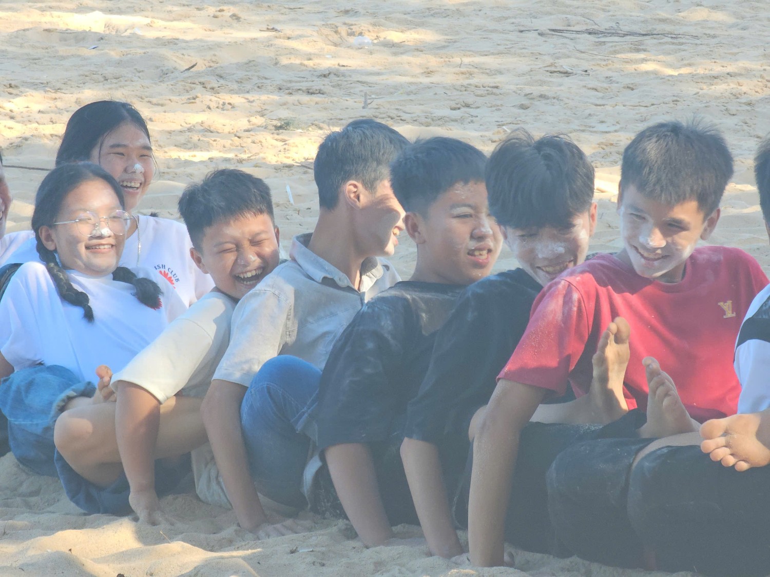 Sinh hoạt dã ngoại CLB Tiếng Anh 2024 - 2025