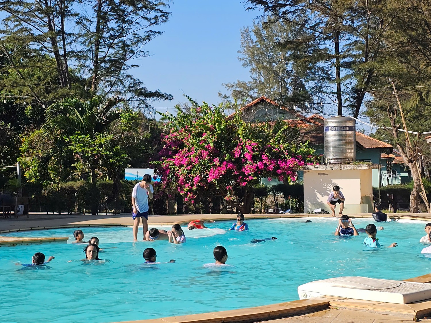 Sinh hoạt dã ngoại CLB Tiếng Anh 2024 - 2025