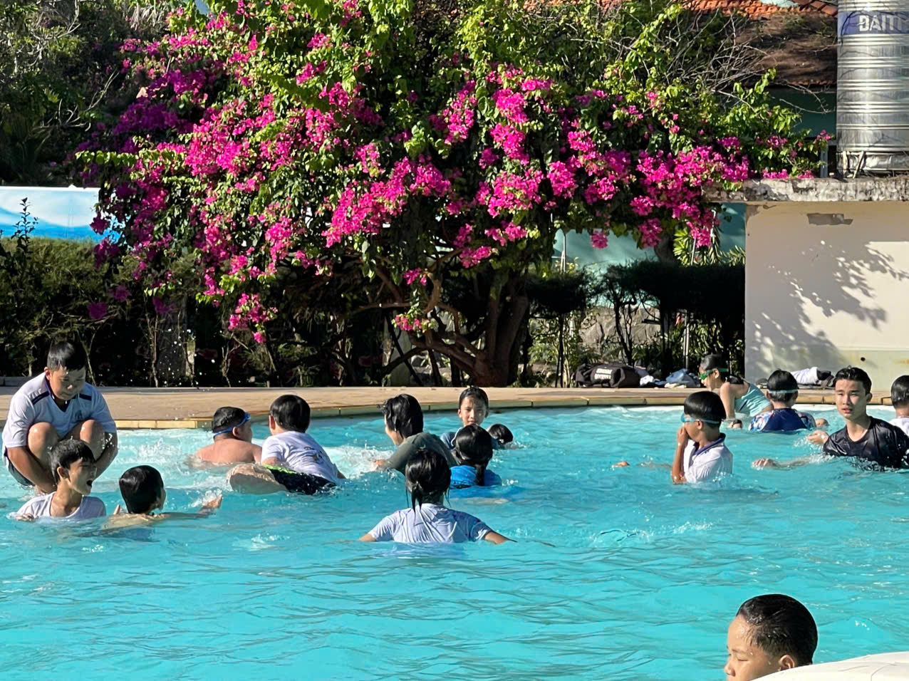 Sinh hoạt dã ngoại CLB Tiếng Anh 2024 - 2025