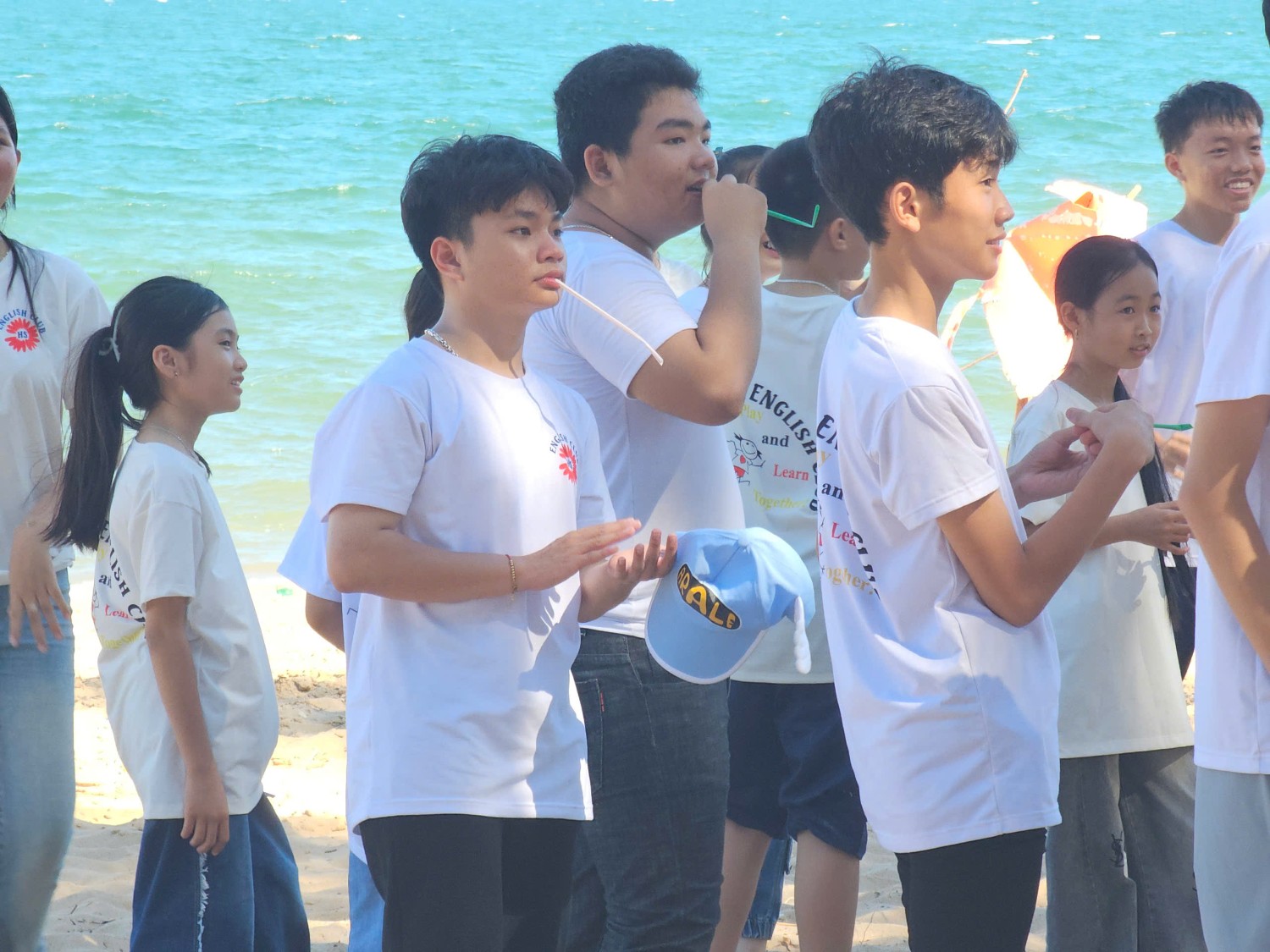 Sinh hoạt dã ngoại CLB Tiếng Anh 2024 - 2025