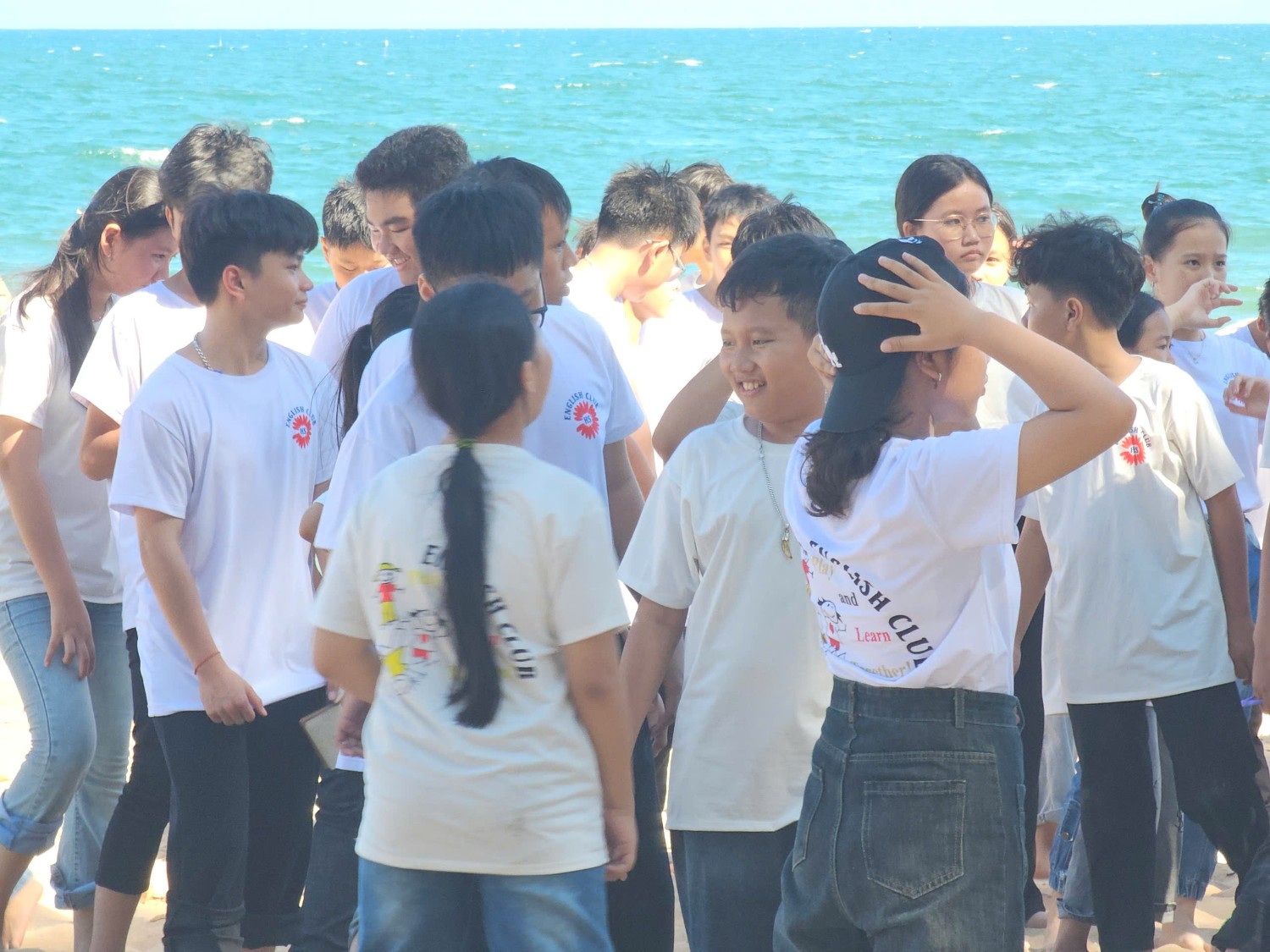 Sinh hoạt dã ngoại CLB Tiếng Anh 2024 - 2025