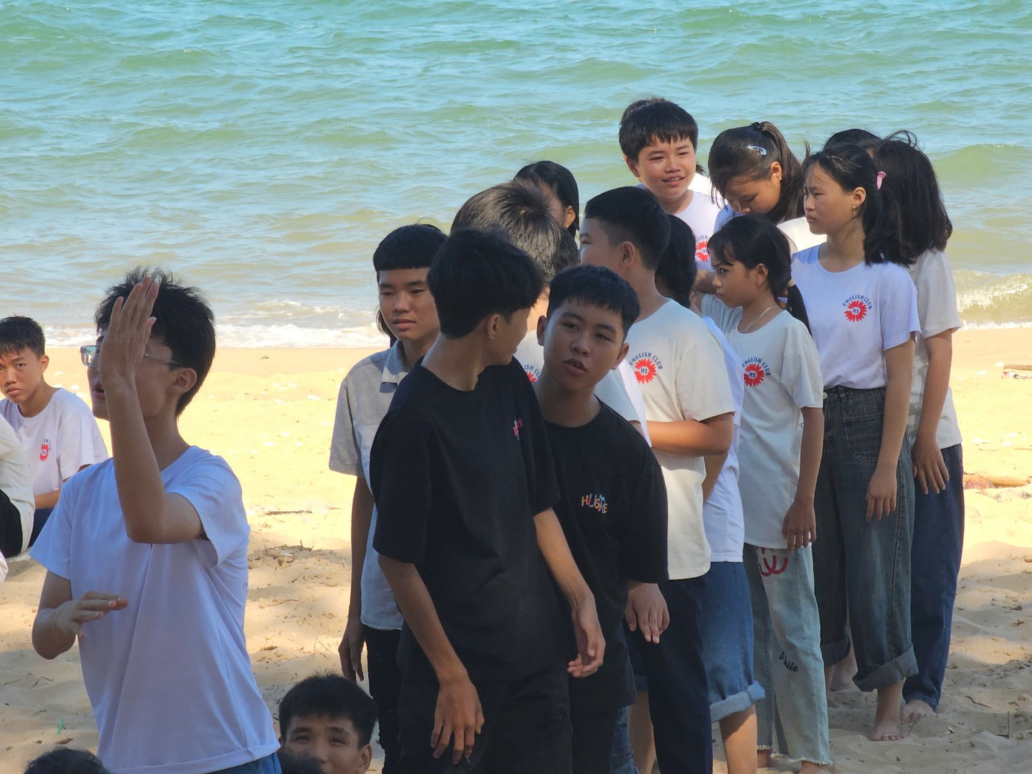 Sinh hoạt dã ngoại CLB Tiếng Anh 2024 - 2025