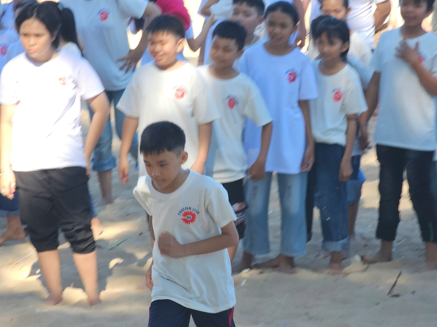 Sinh hoạt dã ngoại CLB Tiếng Anh 2024 - 2025