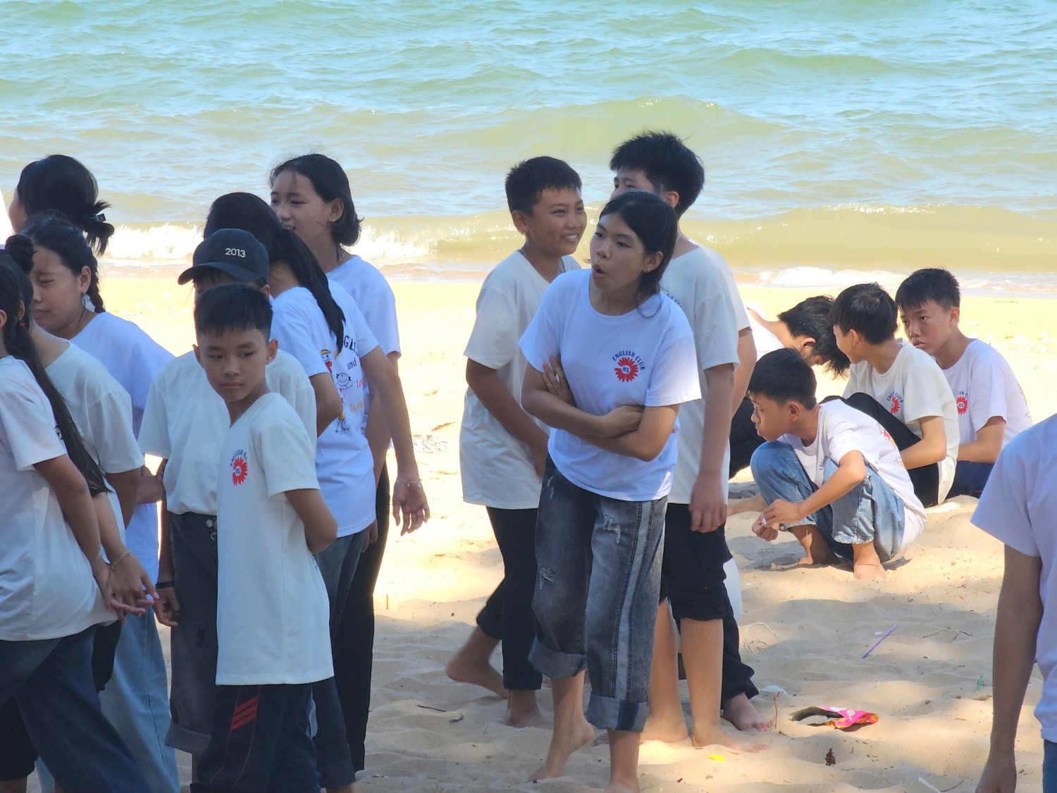 Sinh hoạt dã ngoại CLB Tiếng Anh 2024 - 2025