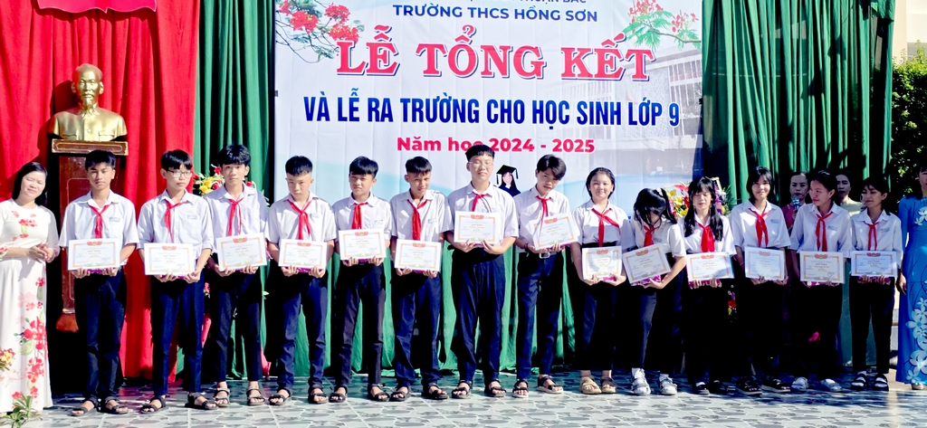 Tong-ket-nam-hoc-2024-2025-46.jpg