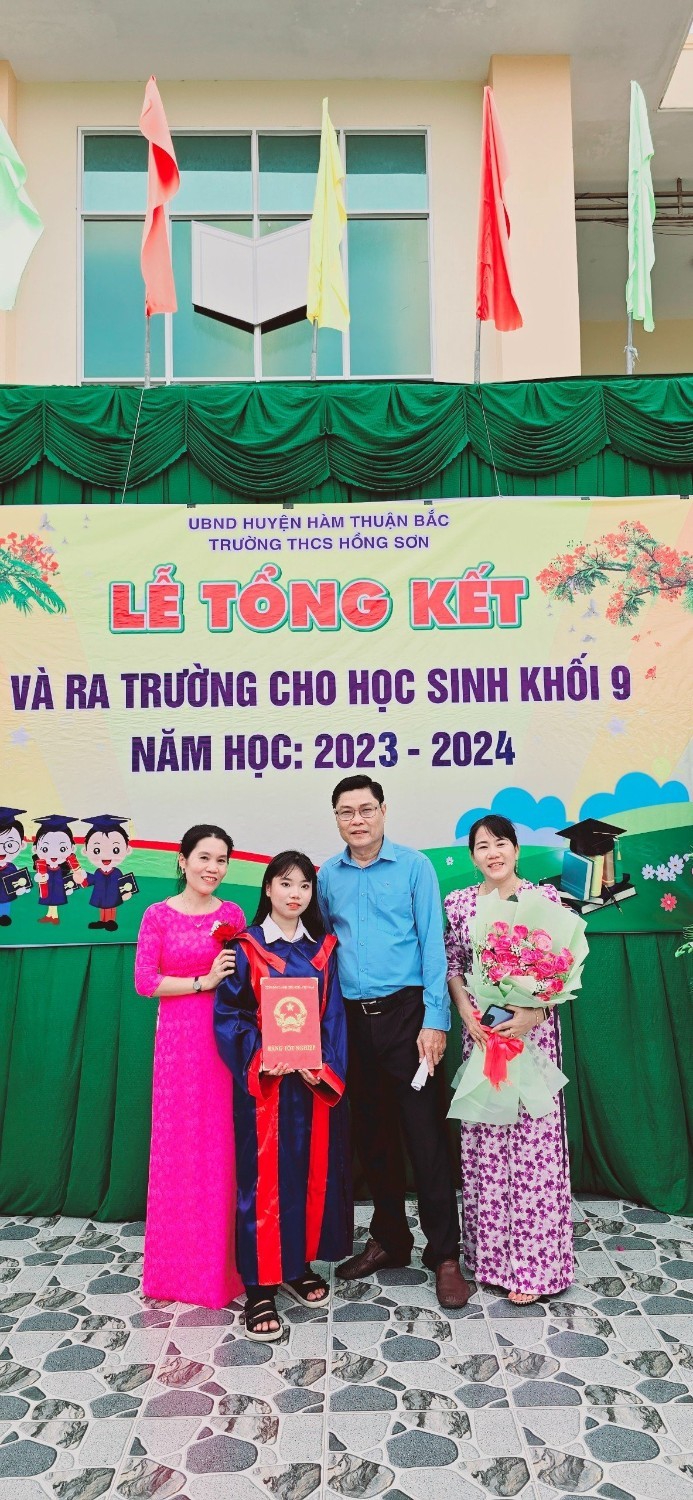 Lễ ra trường của HS Lớp 9, Năm học: 2023 - 2024