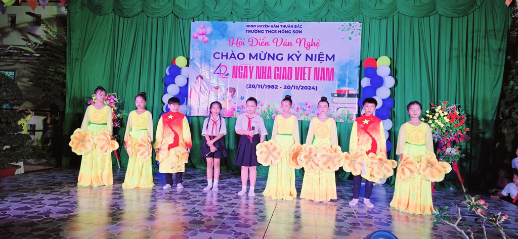 Văn nghệ 20/11/2024