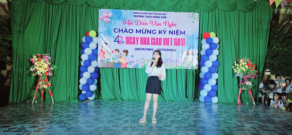 Văn nghệ 20/11/2024