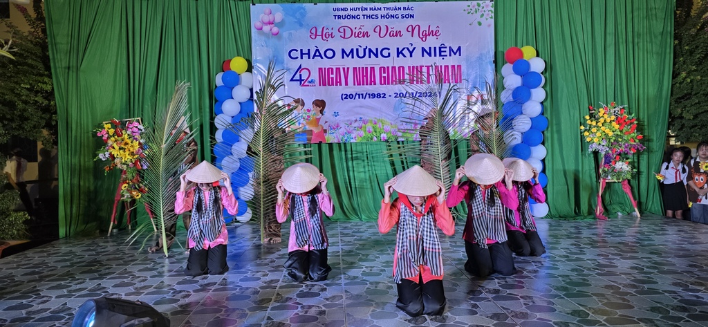 Văn nghệ 20/11/2024