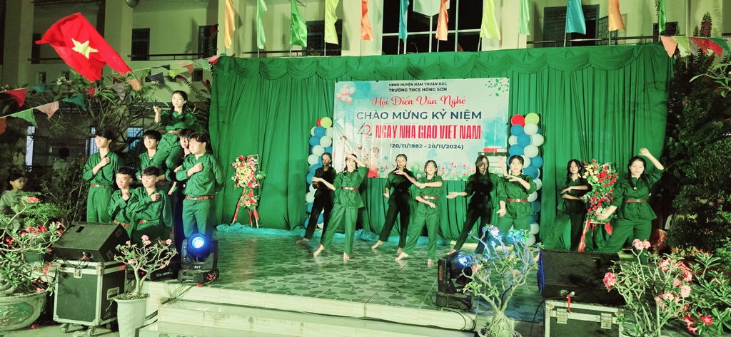 Văn nghệ 20/11/2024