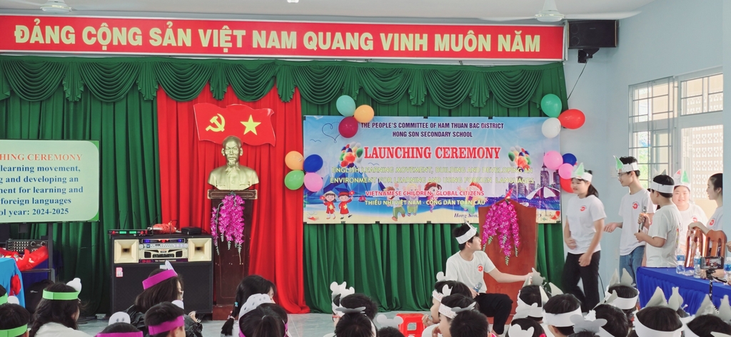 Hình ảnh sinh hoạt CLB Tiếng Anh, 2024-2025