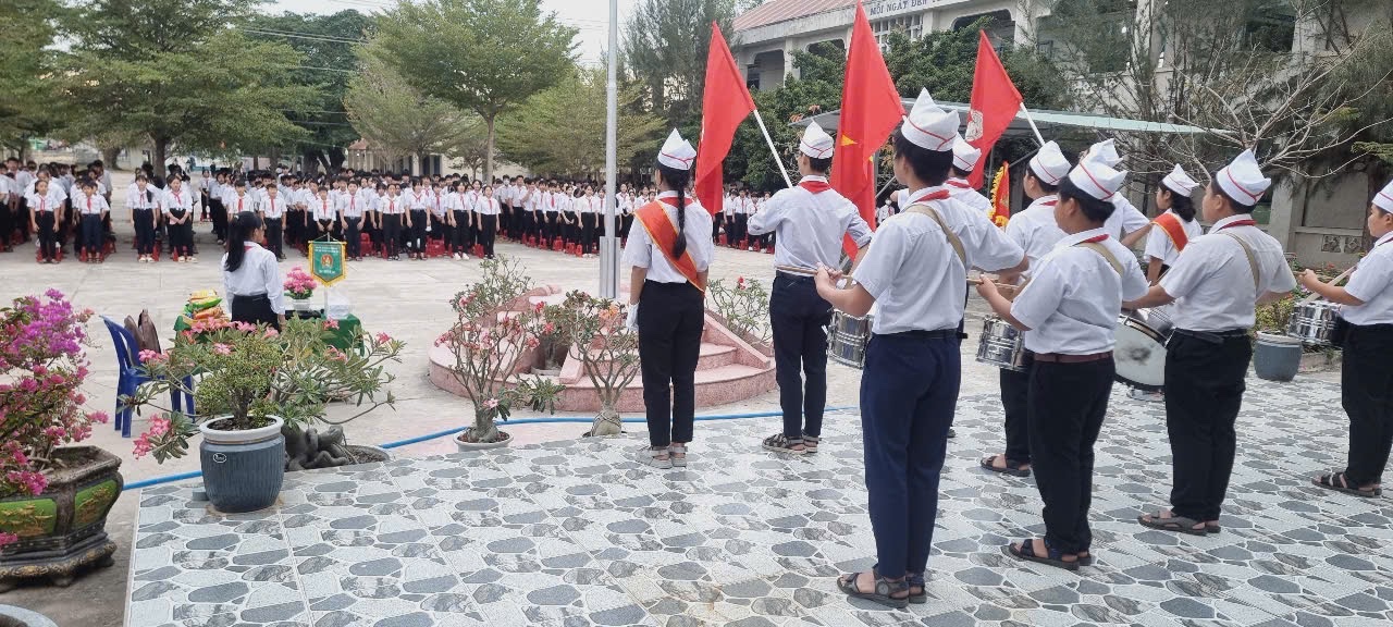 Tuyên truyền 95 năm ngày thành lập ĐCS Việt Nam (03/02/1930-03/02/2025)