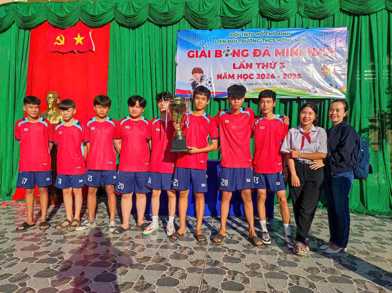 Giải bóng đá mini năm học 2024 - 2025