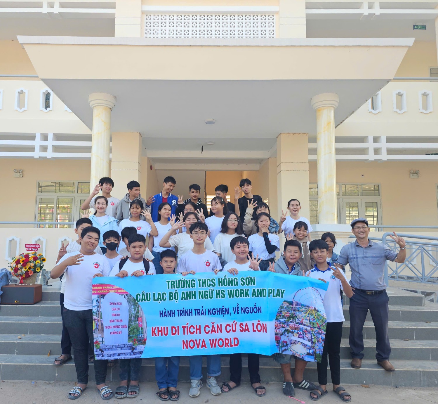 Hành trình về nguồn năm học 2024 - 2025