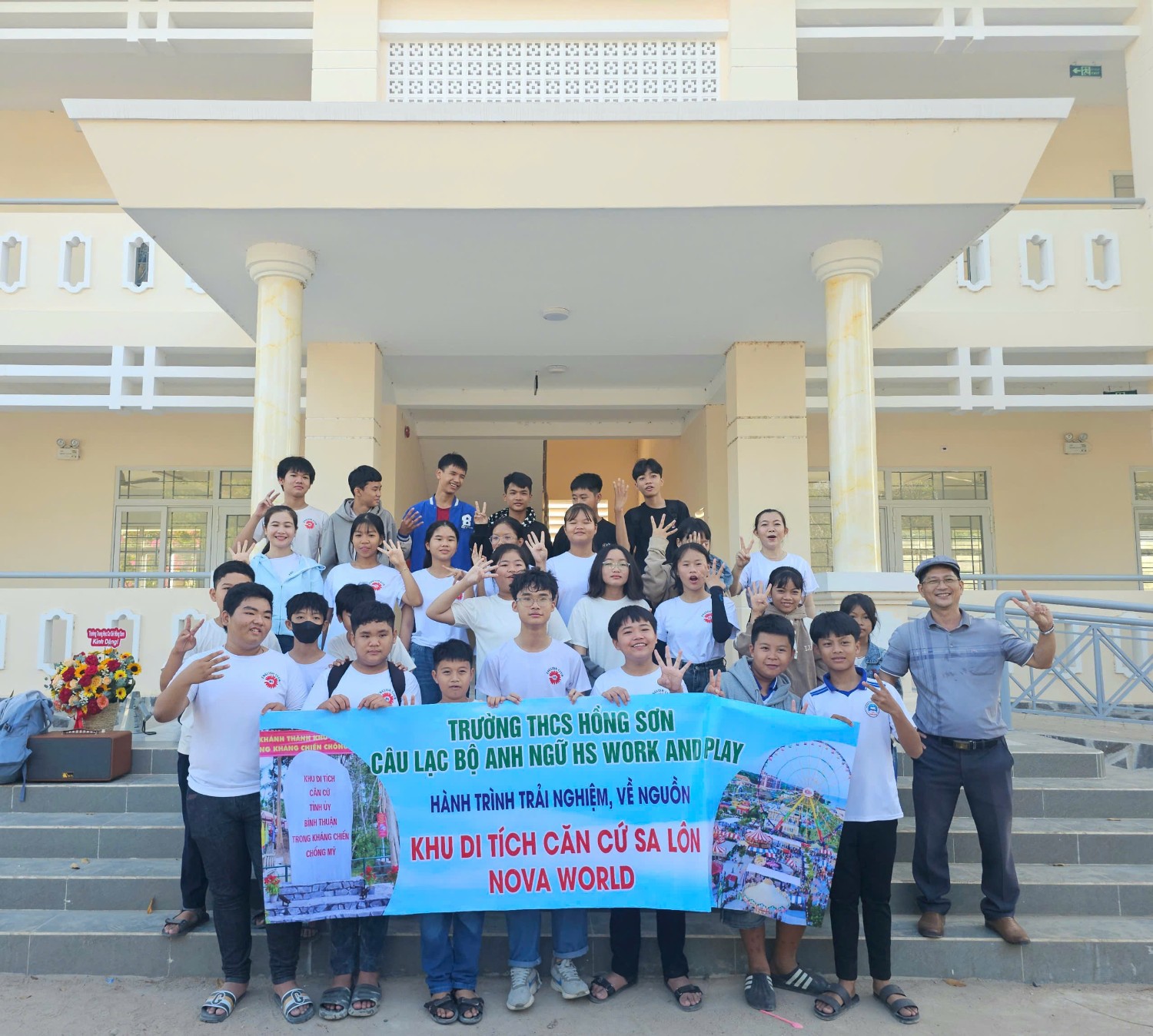 Hành trình về nguồn năm học 2024 - 2025