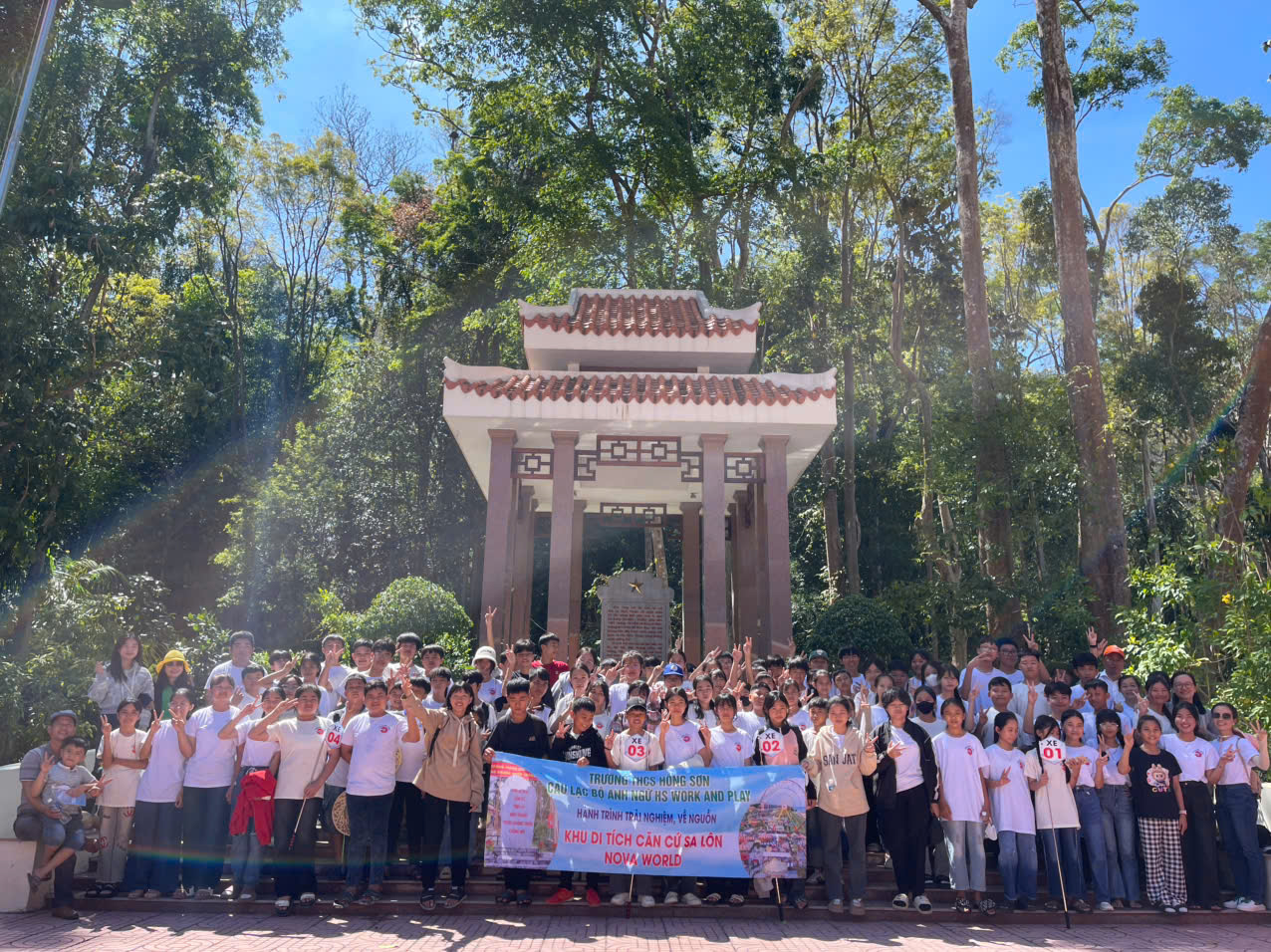 Hành trình về nguồn năm học 2024 - 2025