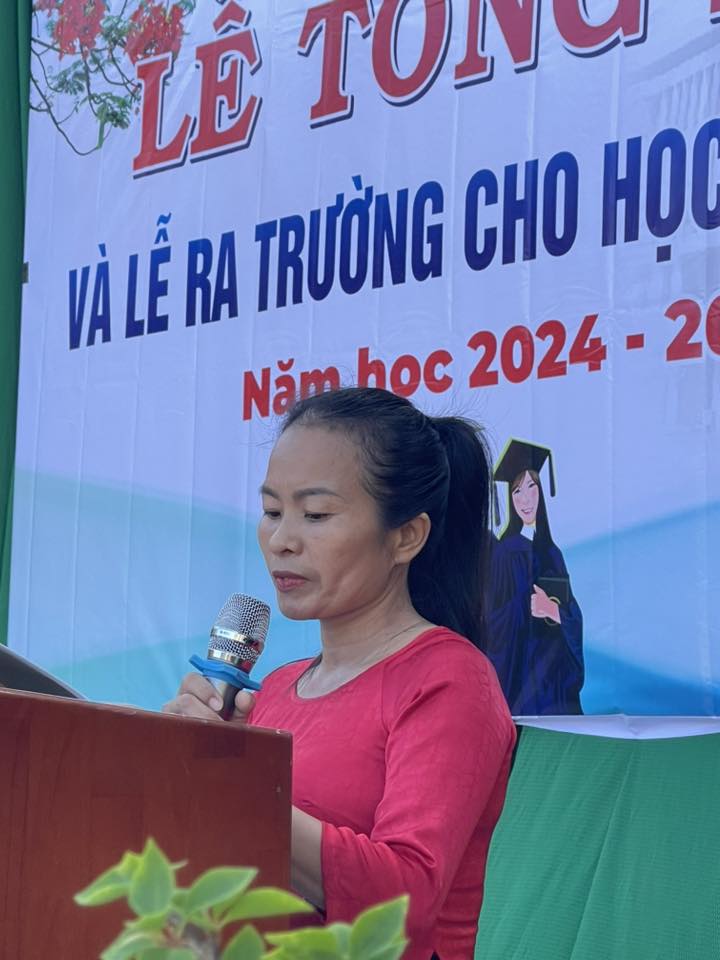Lễ ra trường HS lớp 9 24-25
