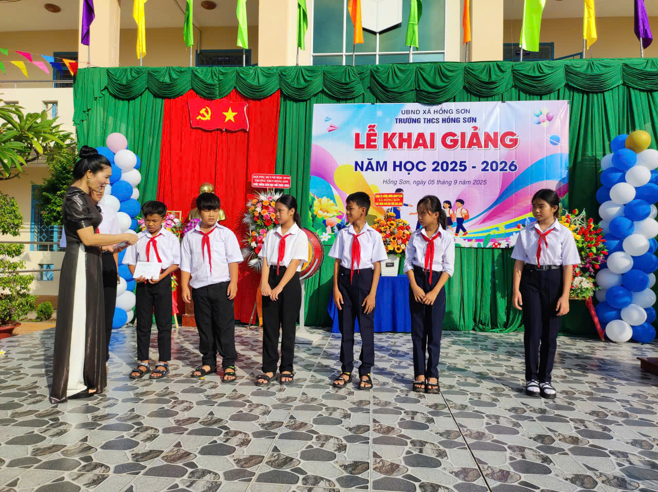 Khai-giang-25-26-38.jpg